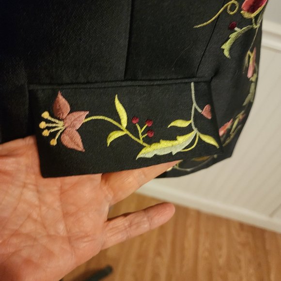 1990's Rickie Freeman for Teri Jon Black Silk Blend Jacket W/Colorful Embroidery - Picture 8 of 10